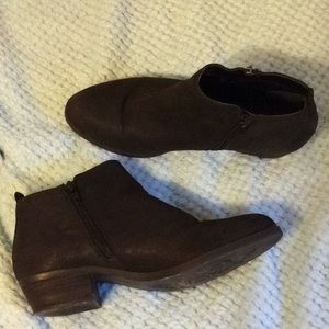 Carlos Santana | Brie Ankle Booties